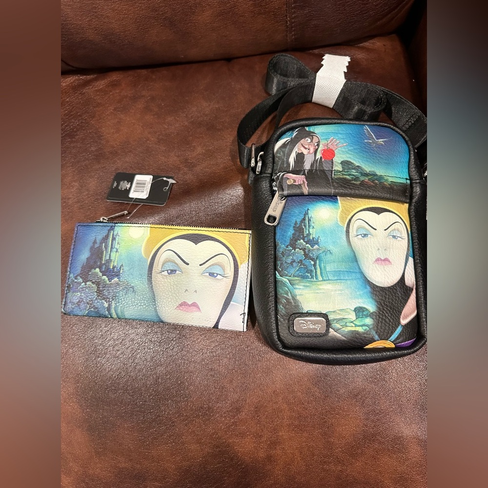 New Dinsey Villains- Evil queen crossbody and wallet